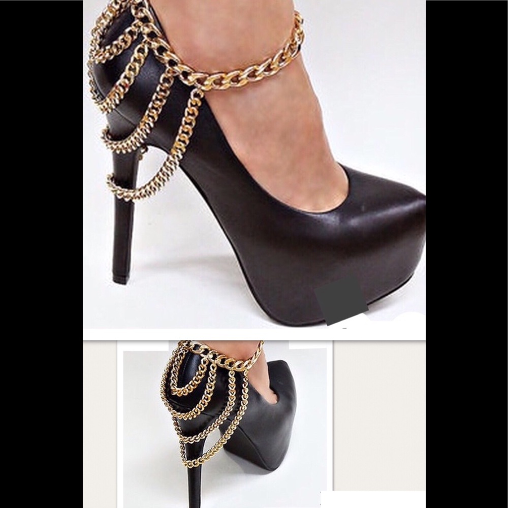 Sexy pair of 2 Anklets, Goldtone, adjustable, New!